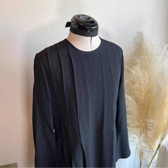 FENDI black pleated long sleeve dress with high neck above the knee silhouette - Picture 8 of 13